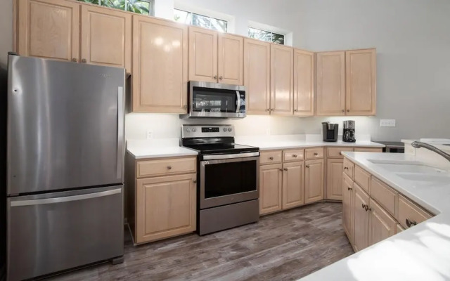 Tivoli 5249 (G) - 3BR 3BA+loft - (9)