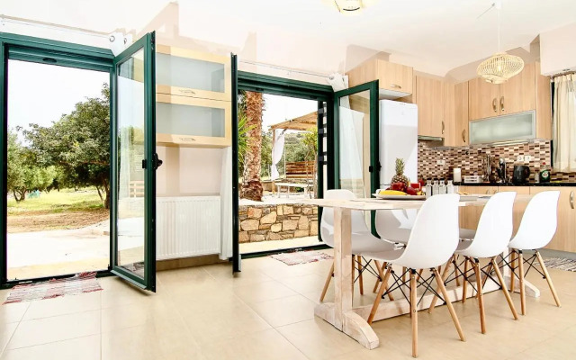 Haroupia the Residence