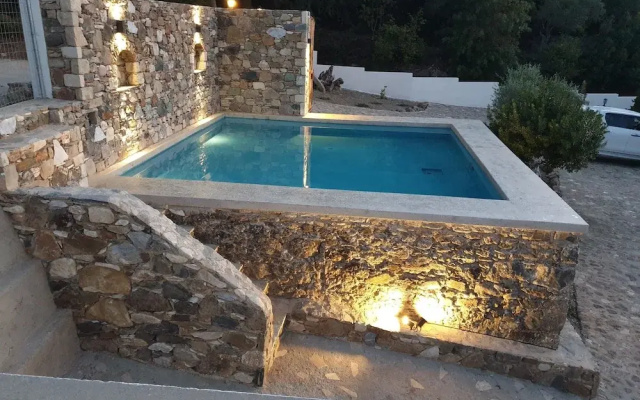 Chaihoutes stone House into Olive farm in Zia