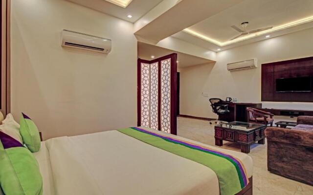 SG Grand by Treebo Hotels