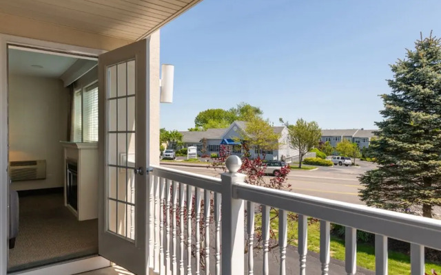 Ogunquit Hotel & Suites