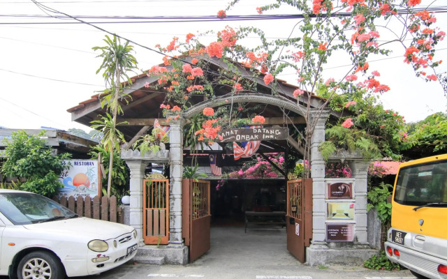 Ombak Inn Chalet