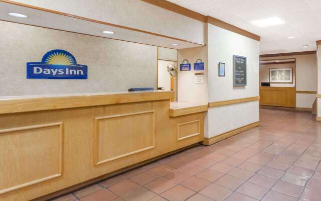 Days Inn by Wyndham Seguin TX