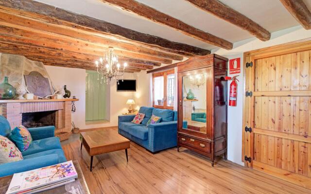 Vibrant Holiday Home in Fraga With Private Pool