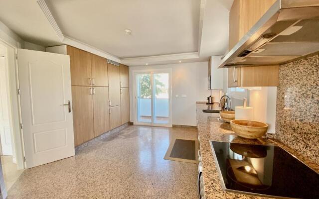 E18 Primera línea playa - Espectacular dúplex, vistas únicas- Estepona