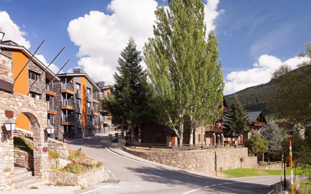 Tarter Mountain Suites