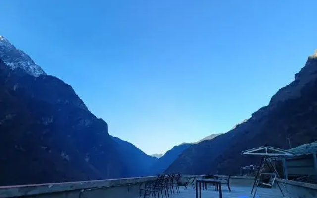 Yifeng Homestay (Tiger Leaping Gorge)