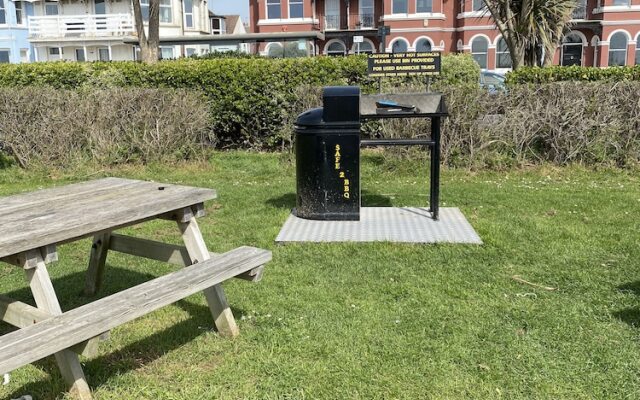 Worthing Beach 180 - 2 bed Seafront With Parking