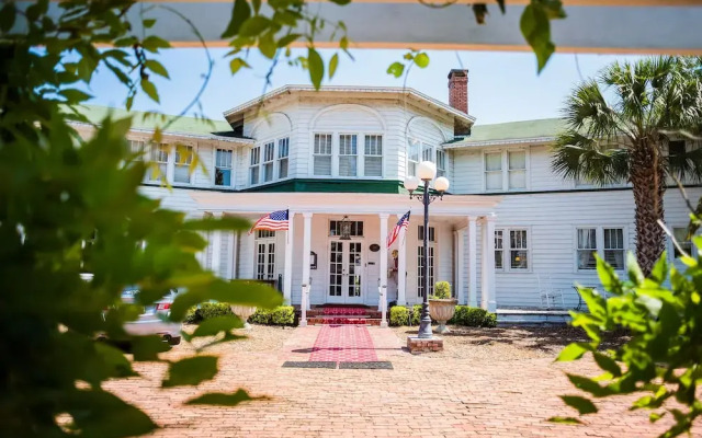 Putnam Lodge Hotel and Spa