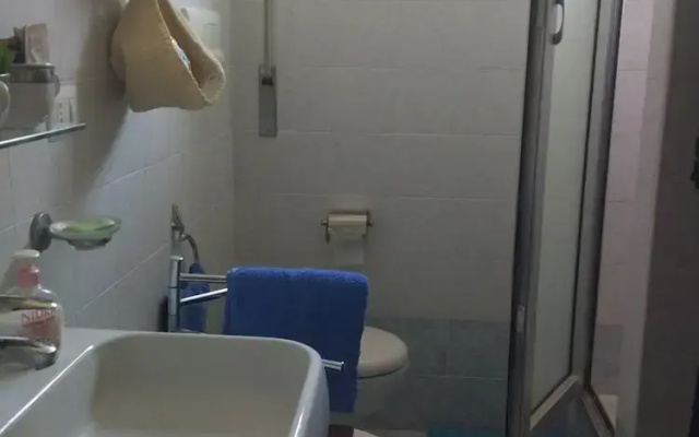 Home Close to the sea With Terrace and Free Parking