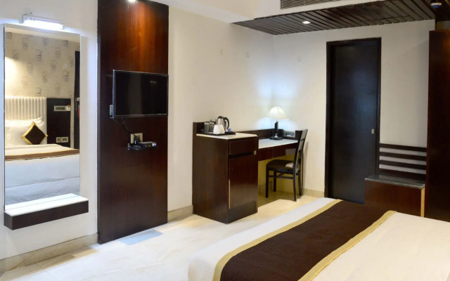 OYO 7130 Hotel Broadway