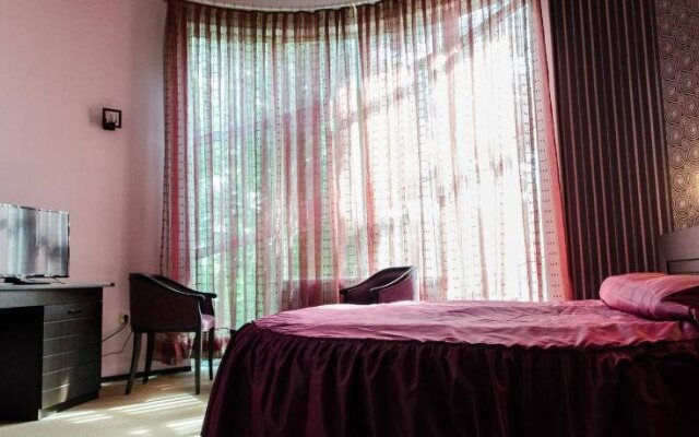 Hotel Ezeroto