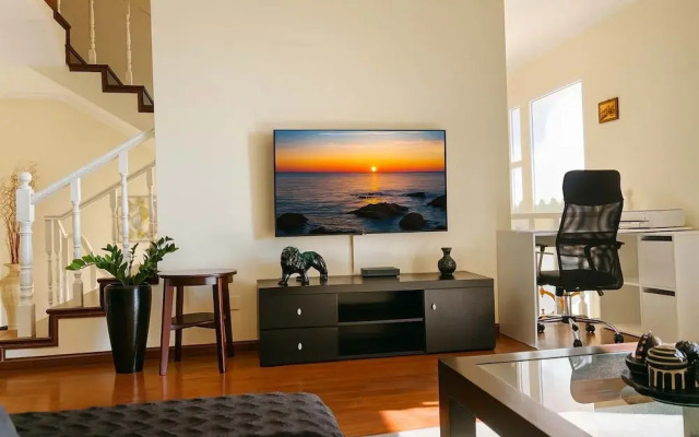 Armando House Ocean View