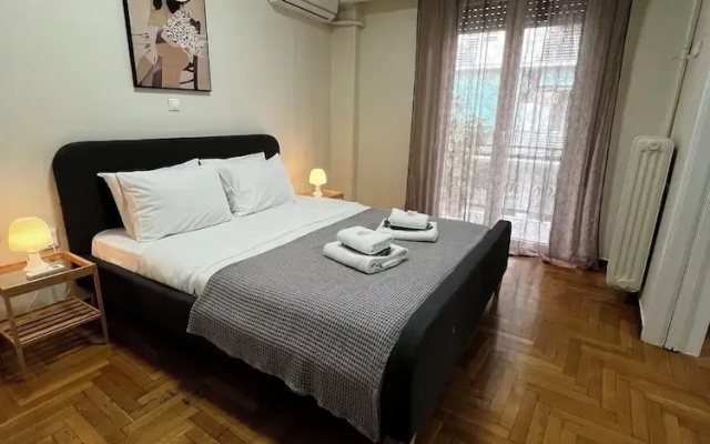Pnyka Apartment 2