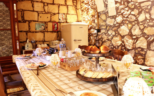 Il-Bàrraġ Farmhouse B&B - Traditional