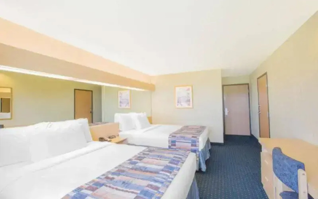 Microtel Inn and Suites Albertville