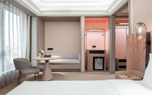 Mercure Chongqing Times Paradise Walk