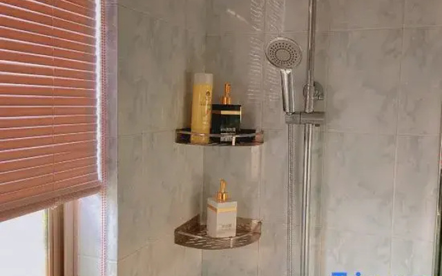 Yuetting Homestay (Two Bedrooms, Two Living Rooms, Two Bathrooms/Family/Party)