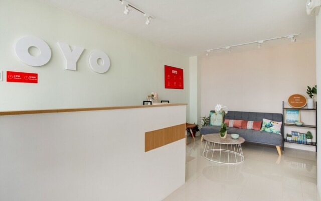 Oyo 403 Maplewave Hotel