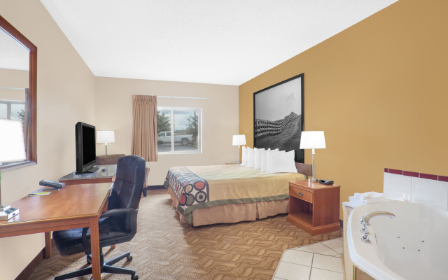 Super 8 by Wyndham Crossville TN