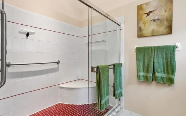 Magnolia Private Home #59999 3 Bedrooms 2 Bathrooms Home by Redawning