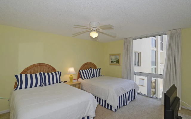 Shoreline Towers by Southern Vacation Rentals