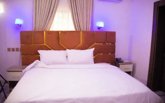 Lintoc Hotel & Suites Ltd