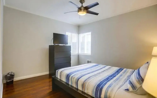 Manhattan Shores 1C