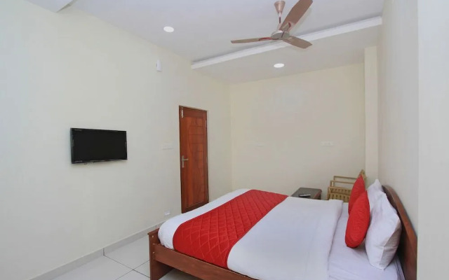 OYO Home 10777 Compact 2BHK