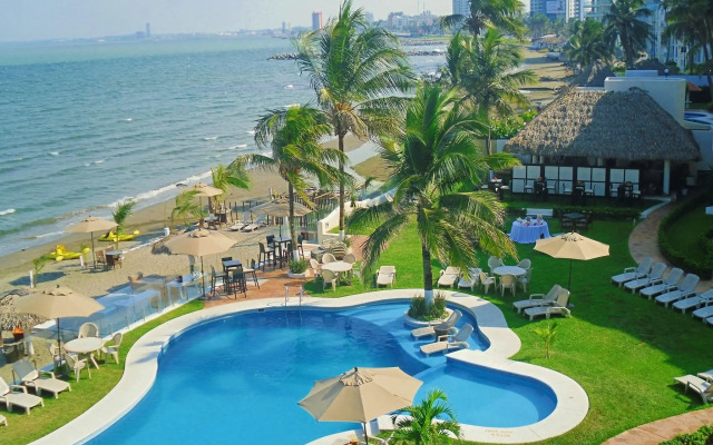 Hotel Playa Caracol