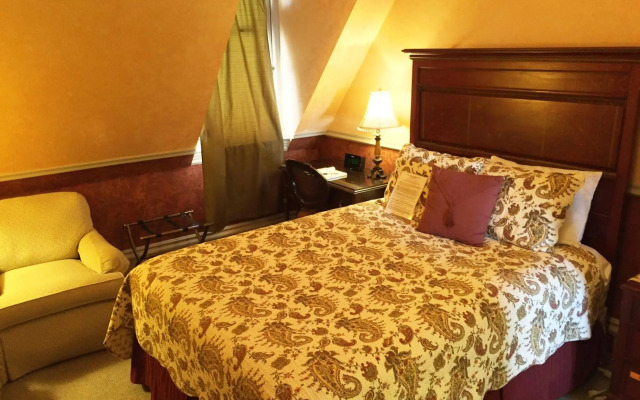 The Kalamazoo House Bed & Breakfast