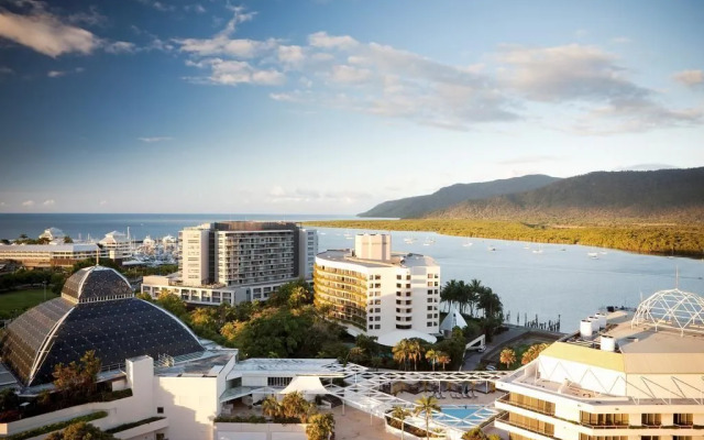Pullman Cairns International
