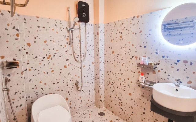 Q apaz Serviced Apartment