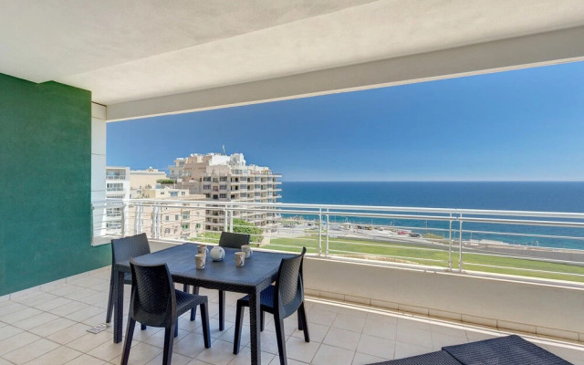 Seaview APT Incl Pool IN Sliema