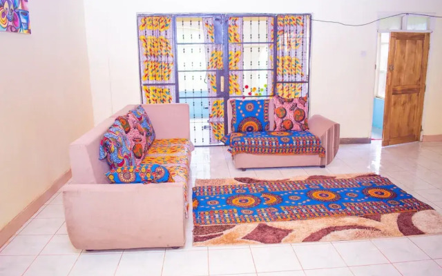 Kilihomebase & Campsite - Hostel