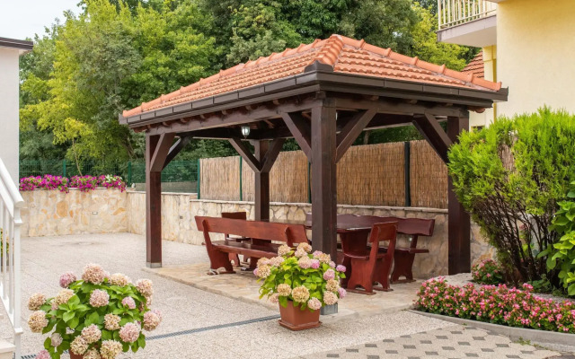 Comfy Stay Near Blue Lake