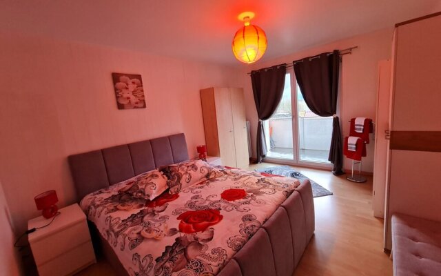 relaxe at home ds 3pc or studio furnished jacuzzi and pool in summer covered