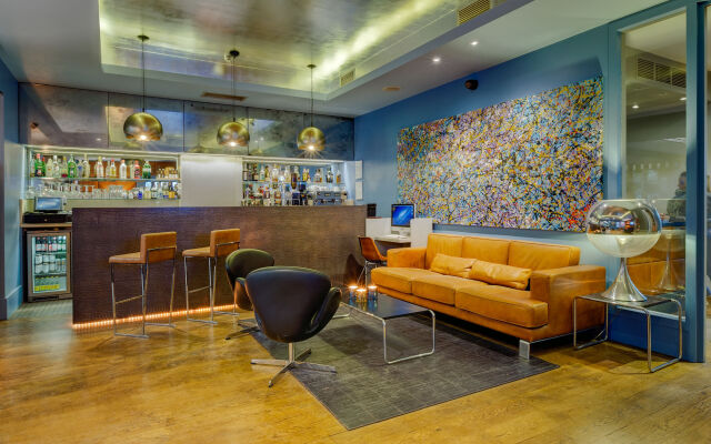Hotel 55