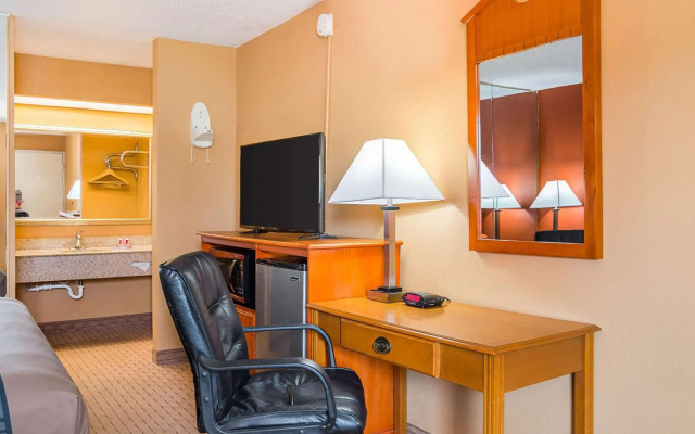 Econo Lodge Jacksonville near Little Rock Air Force Base
