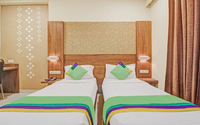 Fabhotel Arastu Plaza