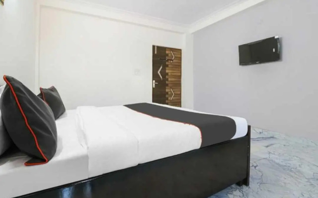 POP 92556 Hotel Shubham