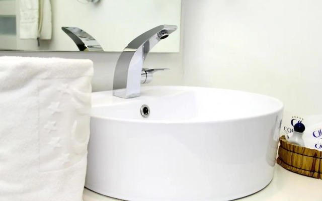 Country International Hotel