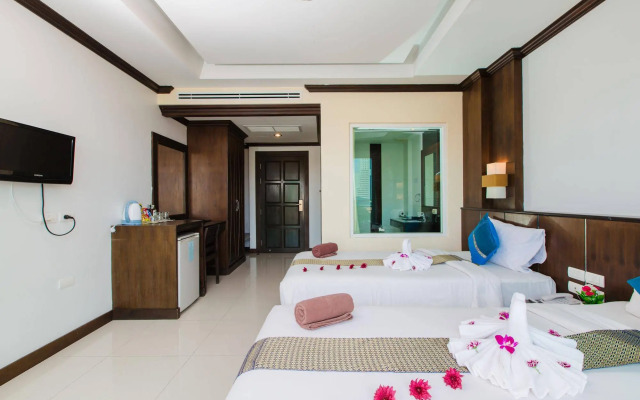 77 Patong Hotel & Spa