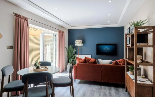 Your Apartment Shepherd's Bush