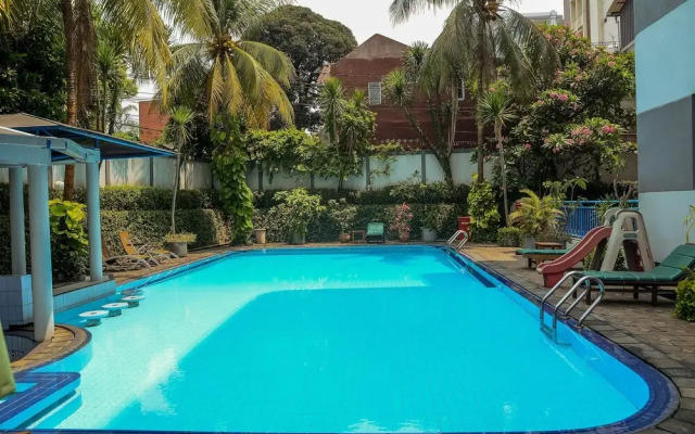 Elegant and Homey 2BR with Working Room Prapanca Apartment