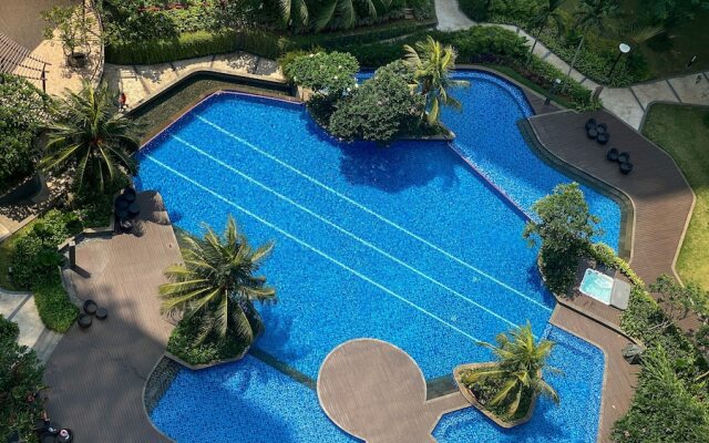 Warm And Elegant 2Br At The Kensington Royal Suites Apartment