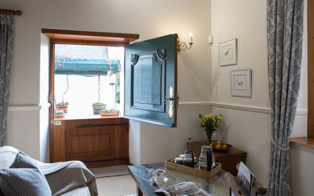 The Gables Suite- Adults Only