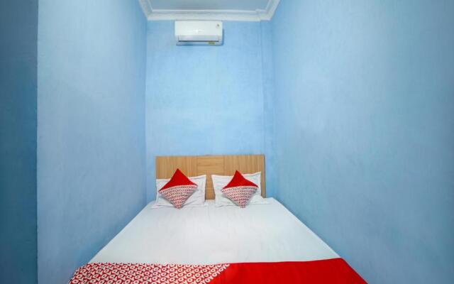 OYO 90922 Gurusinga Guesthouse