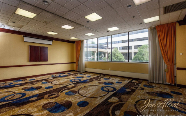 DoubleTree by Hilton Canton Downtown