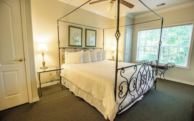 French Quarter Resort